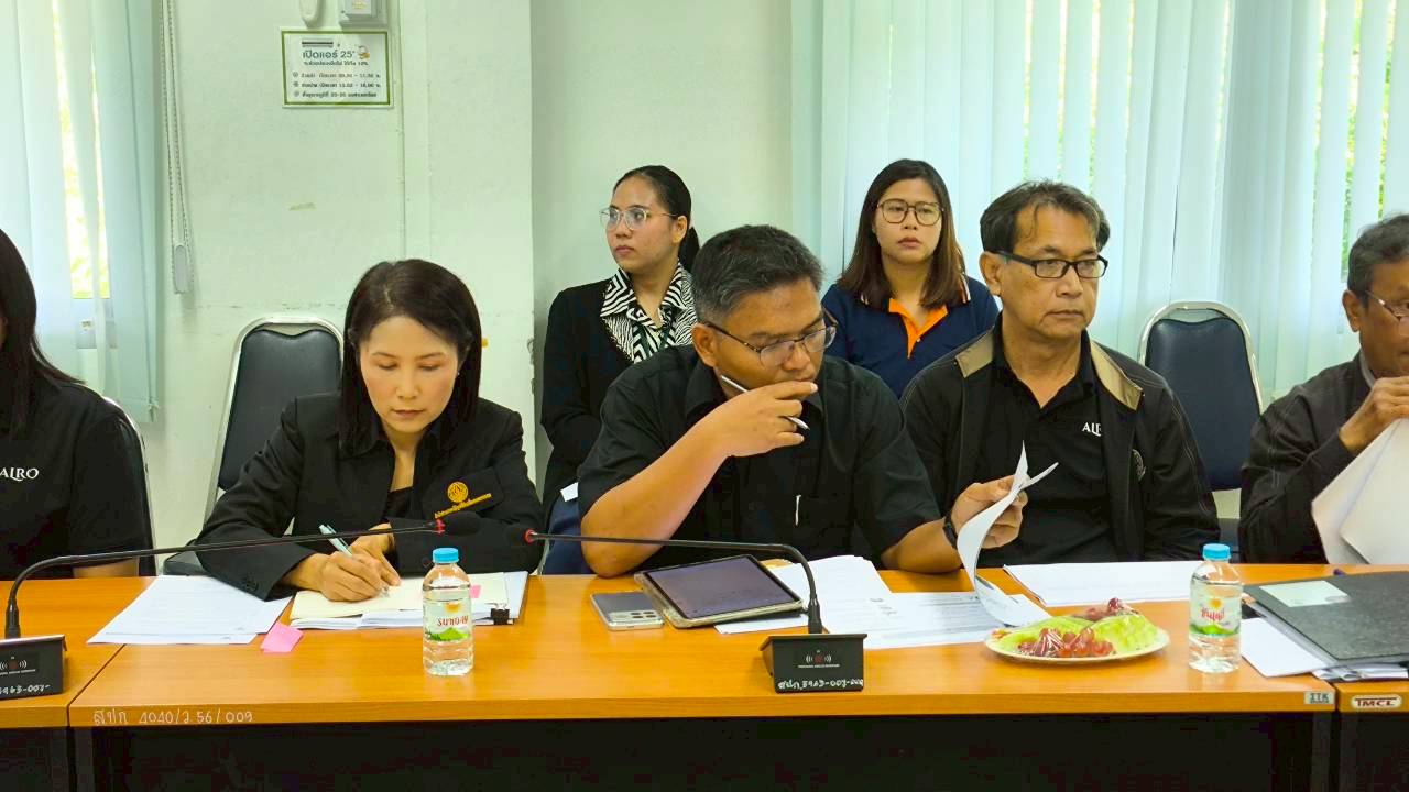 title - วันที่ 21 มกราคม 2569 นายวินัย เมฆดำ ผู้ตรวจราชการกรม ส.ป.ก. นายทินกร เพียภูเขียว ปฏิรูปที่ดินจังหวัดอุบลราชธานี และเจ้าหน้าที่ ส.ป.ก.อุบลราชธานี ร่วมประชุมติดตามแผนงาน ผลการดำเนินงาน ประจำปี พ.ศ.2569